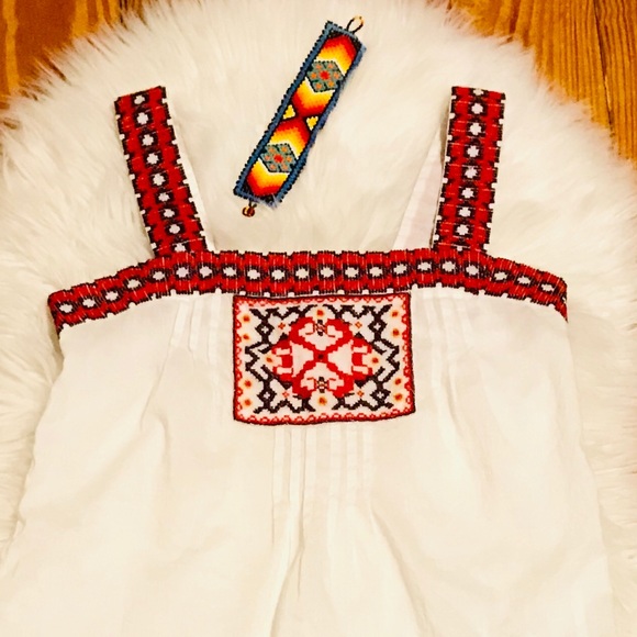 White Embroidered Blouse 🏵 - Picture 2 of 2